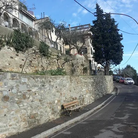 Bed and breakfast L'orologio 3*