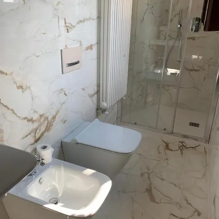 Bed and breakfast L'orologio 3*